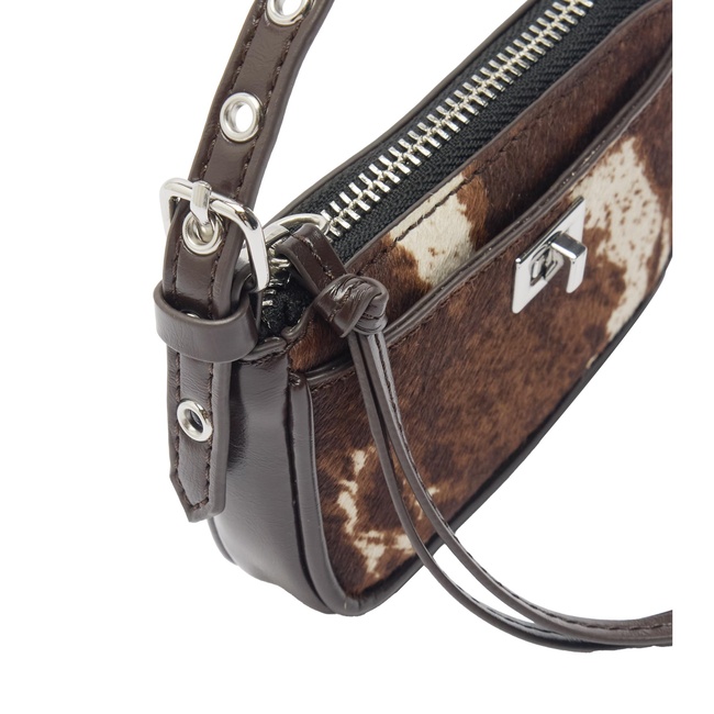 Женский коричневый брелок Parfois артикул 238872 _BN FW2025 Фото ракурс 3 - Женский коричневый брелок Parfois артикул 238872 _BN FW2025