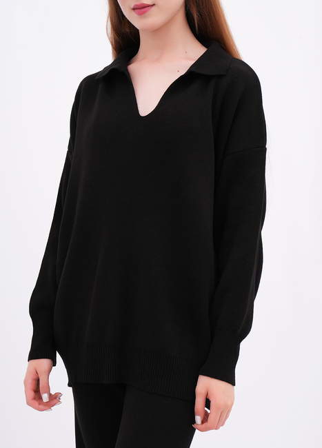 Фото ракурс 3 - Жіночий чорний светр EQUILIBRI артикул W391 040 100 Black FW2025