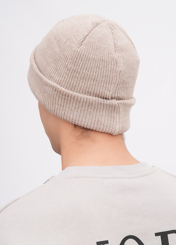 Фото ракурс 2 - Чоловіча бежева шапка EQUILIBRI артикул M881 001 000 Beige FW2025