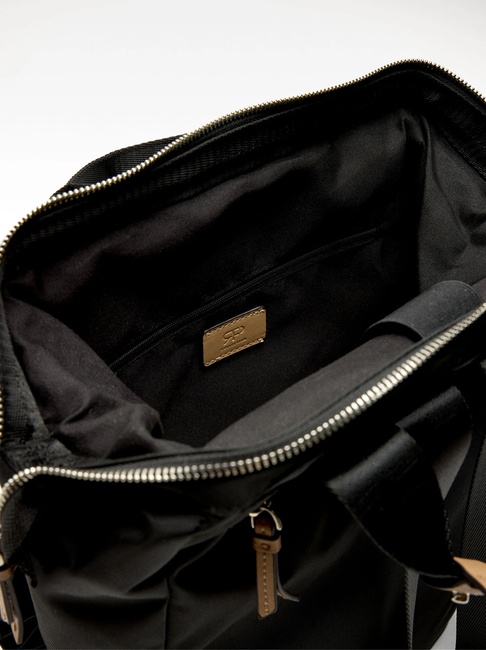 Фото ракурс 4 - Жіночий чорний рюкзак Parfois артикул 231698 _BK SS2025