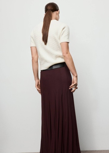 Фото ракурс 2 - Жіночий молочний джемпер Mango артикул 17047781 05 1 season