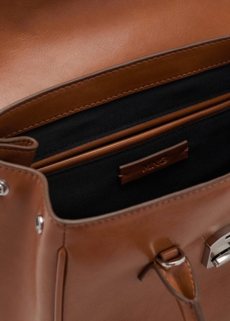 Жіноча коричнева сумка Mango артикул 17045821 CG 1 season Фото ракурс 4 - Жіноча коричнева сумка Mango артикул 17045821 CG 1 season