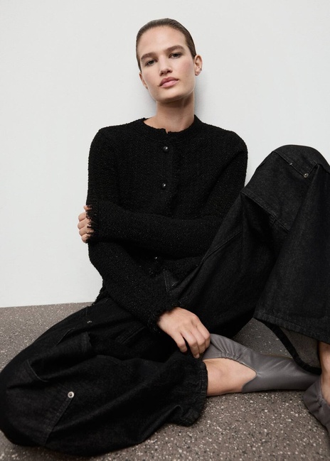 Женский черный кардиган Mango артикул 17035826 99 1 season Фото ракурс 5 - Женский черный кардиган Mango артикул 17035826 99 1 season