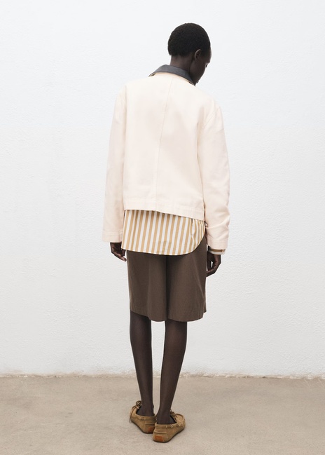 Жіноча молочна куртка Mango артикул 17054092 05 1 season Фото ракурс 2 - Жіноча молочна куртка Mango артикул 17054092 05 1 season