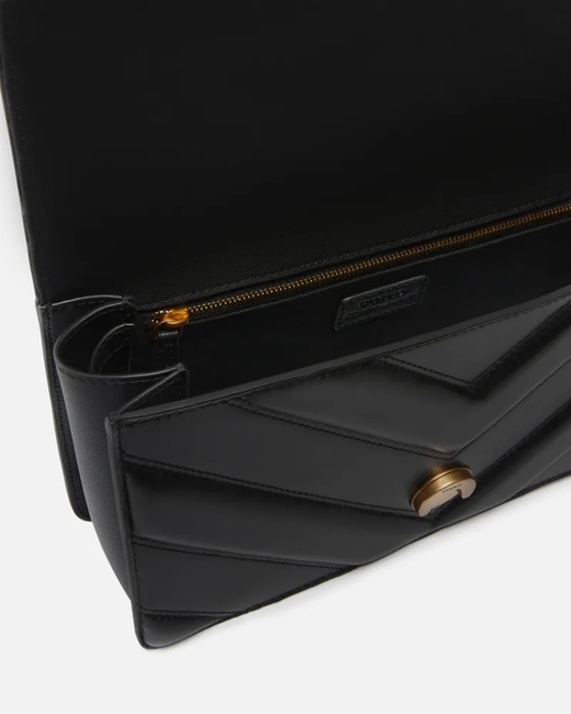 Женская черная сумка Pinko артикул 104549-A26Z Z99Q SS2025 Фото ракурс 4 - Женская черная сумка Pinko артикул 104549-A26Z Z99Q SS2025