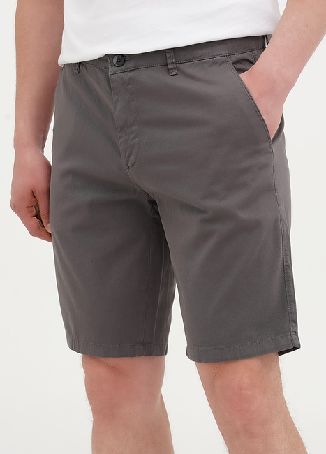 Фото ракурс 3 - Чоловічі сірі шорти EQUILIBRI артикул M461 001 000 Grey SS2025