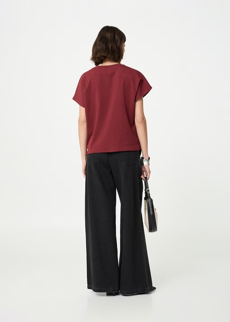 Жіноча бордова футболка Mango артикул 17971283 78 1 season Фото ракурс 2 - Жіноча бордова футболка Mango артикул 17971283 78 1 season