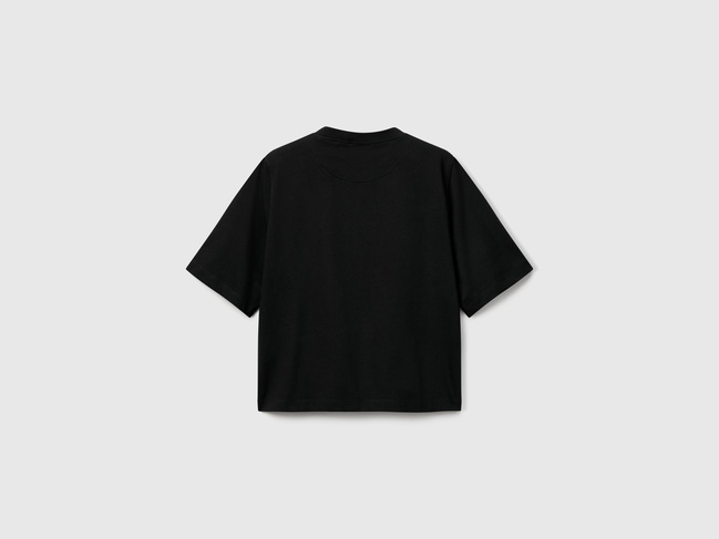 Жіноча чорна футболка Benetton артикул 3BL0E17G5 100 25A Фото ракурс 3 - Жіноча чорна футболка Benetton артикул 3BL0E17G5 100 25A