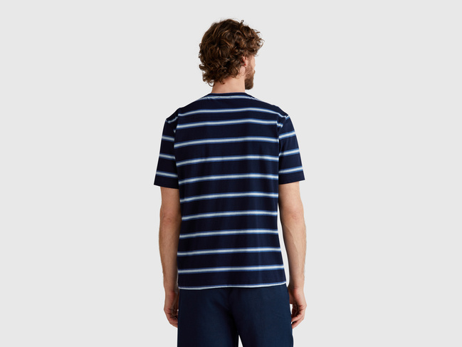 Фото ракурс 2 - Чоловіча синя футболка Benetton артикул 32UZU10A7 901 25P