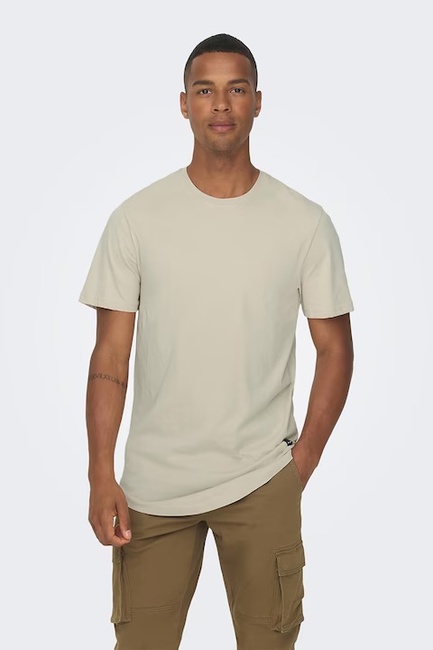Чоловіча бежева футболка ONLY & SONS артикул 22002973 silver lining FW2025 Фото ракурс 1 - Чоловіча бежева футболка ONLY & SONS артикул 22002973 silver lining FW2025