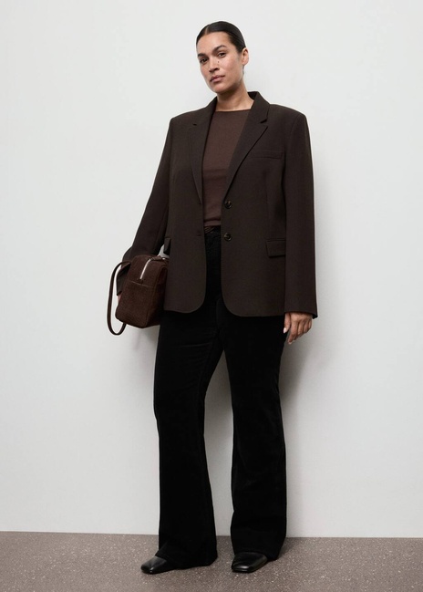 Женские черные джинсы Mango артикул 17057781 99 1 season Фото ракурс 6 - Женские черные джинсы Mango артикул 17057781 99 1 season