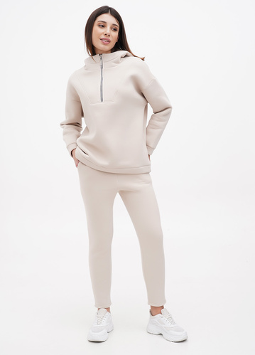 Фото ракурс 1 - Женские бежевые штаны EQUILIBRI артикул SVT Jogger Z Beige FW2024