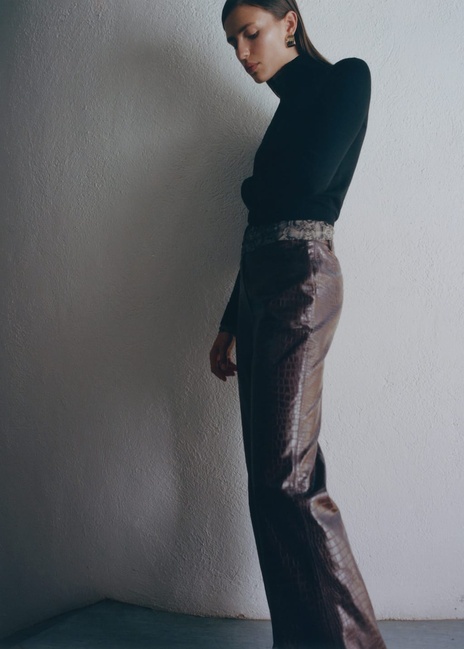 Фото ракурс 5 - Женский черный джемпер Mango артикул 77058268 99 7 season