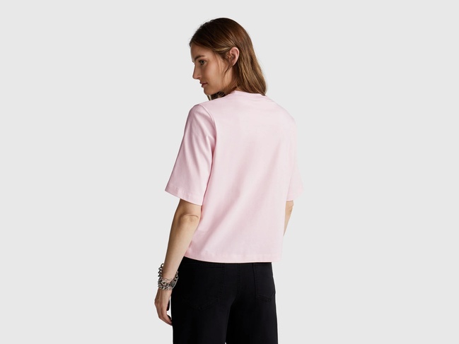Жіноча рожева футболка Benetton артикул 3BL0E17G5 10P 25A Фото ракурс 2 - Жіноча рожева футболка Benetton артикул 3BL0E17G5 10P 25A