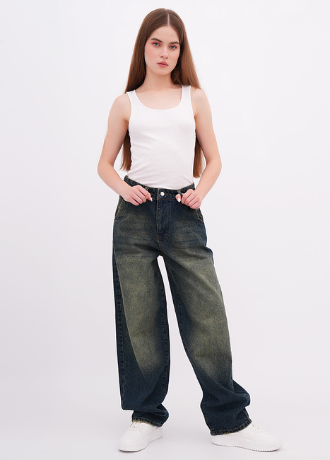 Женские синие джинсы EQUILIBRI артикул W568 015 000 NAVY BLUE FW2025 Фото ракурс 1 - Женские синие джинсы EQUILIBRI артикул W568 015 000 NAVY BLUE FW2025