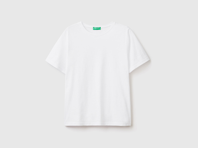 Жіноча біла футболка Benetton артикул 3BVXD102P 101 25A Фото ракурс 4 - Жіноча біла футболка Benetton артикул 3BVXD102P 101 25A