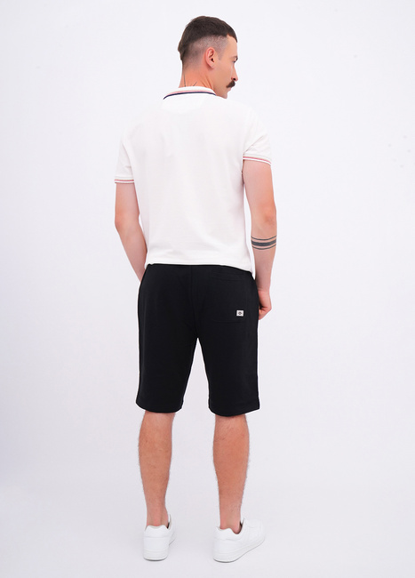 Фото ракурс 2 - Чоловічі чорні шорти Lee Cooper артикул LCM251-5031 Black FW2025