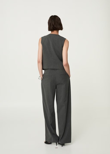 Фото ракурс 2 - Жіночі сірі брюки Mango артикул 17976349 92 1 season