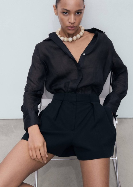 Жіночі чорні шорти Mango артикул 17041206 99 1 season Фото ракурс 5 - Жіночі чорні шорти Mango артикул 17041206 99 1 season