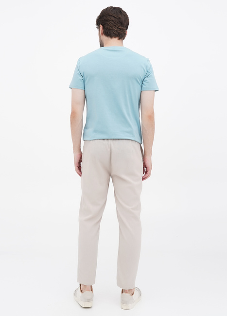 Фото ракурс 2 - Мужские бежевые брюки EQUILIBRI артикул FS Linen Pants Beige SS2023
