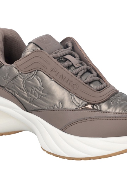 Жіночі коричневі кросівки Pinko артикул SS0097-T043 L15 FW2025 Фото ракурс 4 - Жіночі коричневі кросівки Pinko артикул SS0097-T043 L15 FW2025