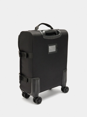 Фото ракурс 2 - Женский черный чемодан Parfois артикул 2416141 BKS FW2025