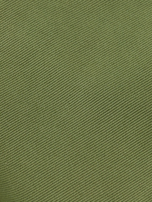 Фото ракурс 6 - Жіночі зелені брюки SCOTCH & SODA артикул ULH01010F U362 FW2025