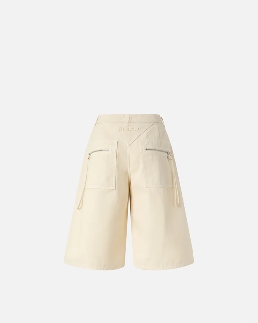 Фото ракурс 2 - Женские молочные шорты Pinko артикул 105245-A2M8 C00 SS2025