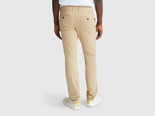 Мужские бежевые штаны Benetton артикул 4TZYUF04P 393 25A Фото ракурс 2 - Мужские бежевые штаны Benetton артикул 4TZYUF04P 393 25A