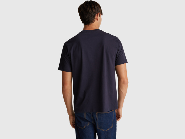 Фото ракурс 2 - Чоловіча чорна футболка Benetton артикул 3I1XU1096 3C1 25A