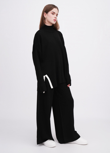 Фото ракурс 1 - Жіночі чорні штани EQUILIBRI артикул W391 042 200 Black FW2025