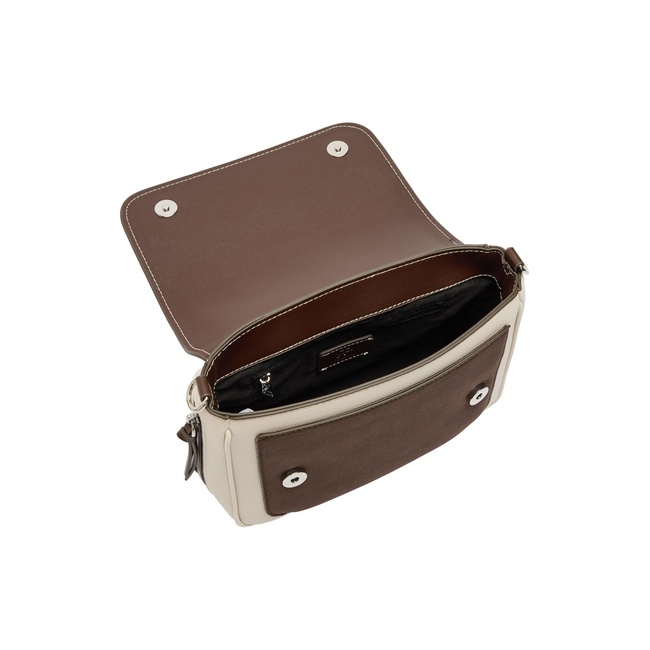 Жіноча зелена сумка Parfois артикул 237247 _HM FW2025 Фото ракурс 4 - Жіноча зелена сумка Parfois артикул 237247 _HM FW2025