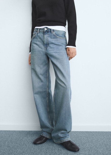 Жіночі сині джинси Mango артикул 17034103 TM 1 season Фото ракурс 1 - Жіночі сині джинси Mango артикул 17034103 TM 1 season