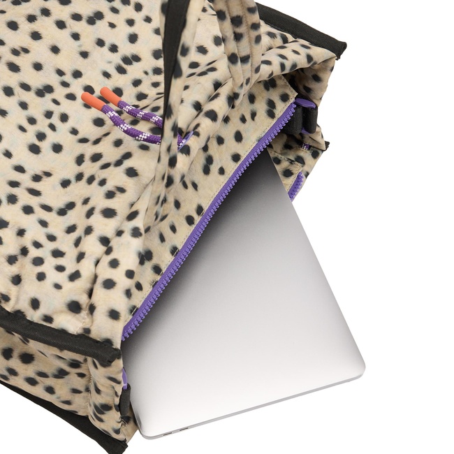 Фото ракурс 4 - Женская молочная сумка Parfois артикул 238973 _EC FW2025