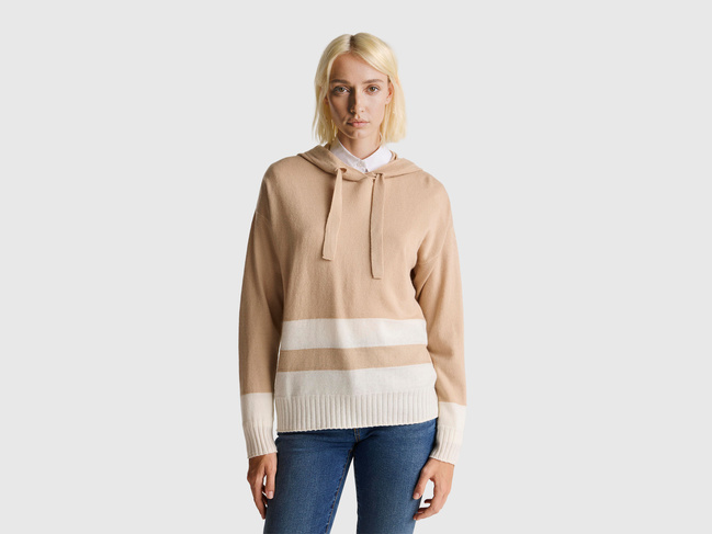 Женское бежевое худи Benetton артикул 102HE203V 994 25A Фото ракурс 1 - Женское бежевое худи Benetton артикул 102HE203V 994 25A