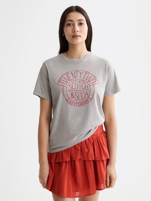 Жіноча сіра футболка SCOTCH & SODA артикул U9A00808T U031 FW2025 Фото ракурс 1 - Жіноча сіра футболка SCOTCH & SODA артикул U9A00808T U031 FW2025
