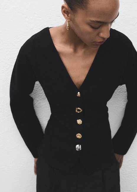 Фото ракурс 1 - Жіночий чорний жакет Mango артикул 17064139 99 1 season