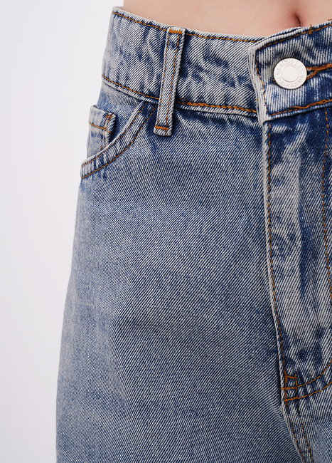 Фото ракурс 4 - Жіночі сині джинси EQUILIBRI артикул W568 019 000 NAVY BLUE FW2025