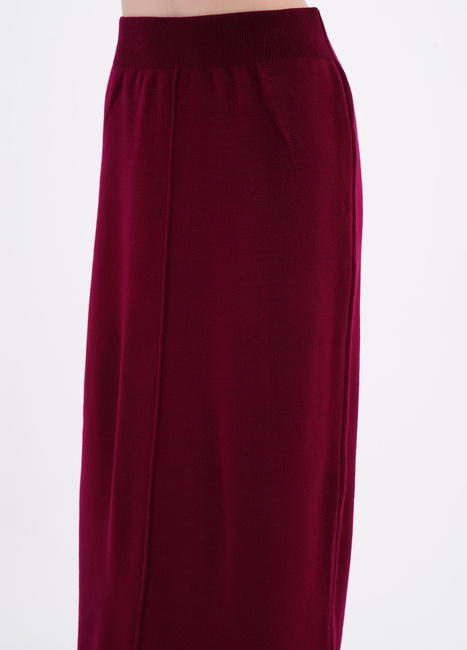 Фото ракурс 3 - Жіноча бордова спiдниця EQUILIBRI артикул W391 038 200 bordo FW2025