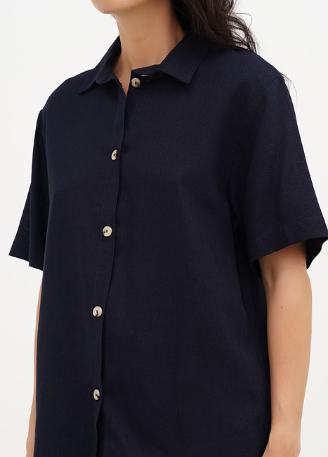 Жіноча синя сорочка EQUILIBRI артикул W491 050 100 NAVY BLUE SS2025 Фото ракурс 3 - Жіноча синя сорочка EQUILIBRI артикул W491 050 100 NAVY BLUE SS2025