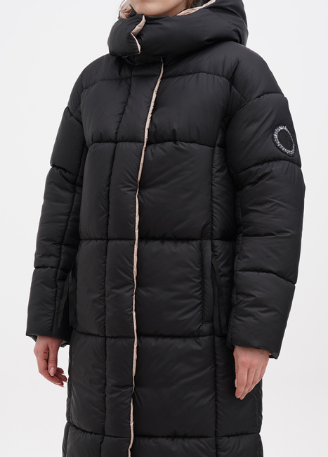 Фото ракурс 3 - Жіноче чорнe пальто EQUILIBRI  артикул NV Coat W Black FW2024