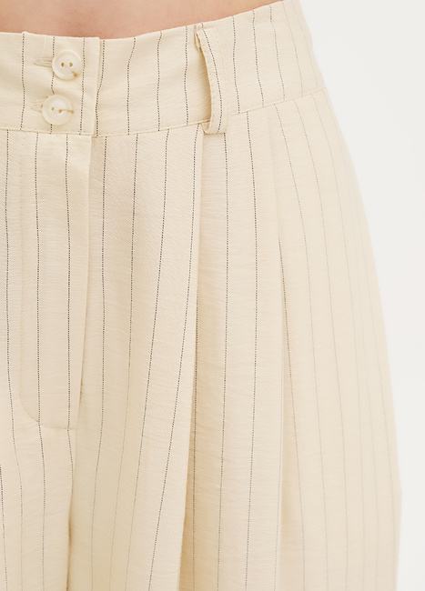 Женские бежевые брюки EQUILIBRI артикул W491 067 200 Beige SS2025 Фото ракурс 4 - Женские бежевые брюки EQUILIBRI артикул W491 067 200 Beige SS2025