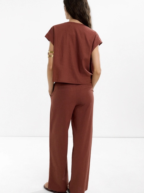 Жіноча коричнева блузка Parfois артикул 234558 _BR FW2025 Фото ракурс 2 - Жіноча коричнева блузка Parfois артикул 234558 _BR FW2025