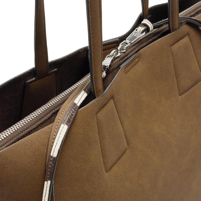 Жіноча коричнева сумка Parfois артикул 238232 _CA FW2025 Фото ракурс 3 - Жіноча коричнева сумка Parfois артикул 238232 _CA FW2025