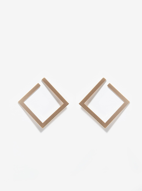 Жіночі золоті сережки Parfois артикул 160817 _GD FW2025 Фото ракурс 1 - Жіночі золоті сережки Parfois артикул 160817 _GD FW2025