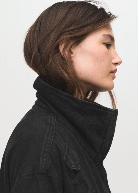 Жіноча чорна куртка Mango артикул 17054141 TN 1 season Фото ракурс 4 - Жіноча чорна куртка Mango артикул 17054141 TN 1 season