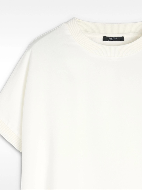 Жіноча молочна блузка Parfois артикул 237284 _EC FW2025 Фото ракурс 6 - Жіноча молочна блузка Parfois артикул 237284 _EC FW2025