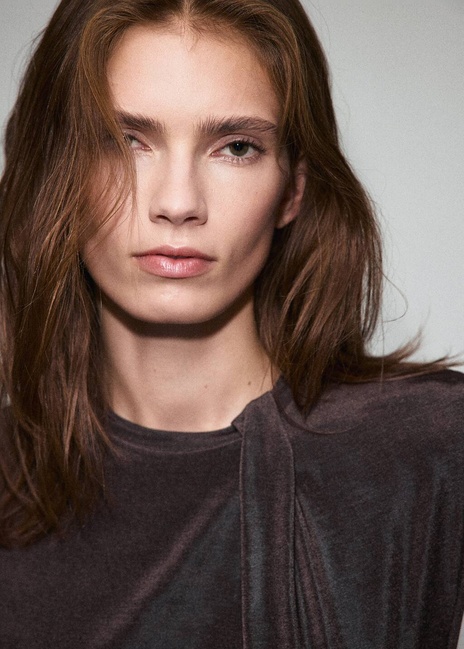 Женский коричневый топ Mango артикул 17019115 30 1 season Фото ракурс 4 - Женский коричневый топ Mango артикул 17019115 30 1 season