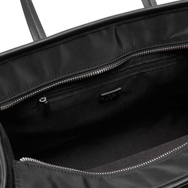 Жіноча чорна сумка Parfois артикул 231422 _BK SS2025 Фото ракурс 4 - Жіноча чорна сумка Parfois артикул 231422 _BK SS2025