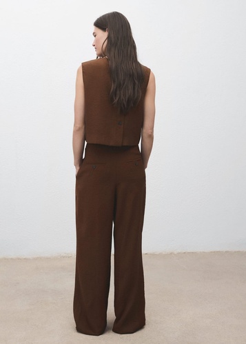 Фото ракурс 2 - Жіночі коричневі брюки Mango артикул 17074142 30 1 season
